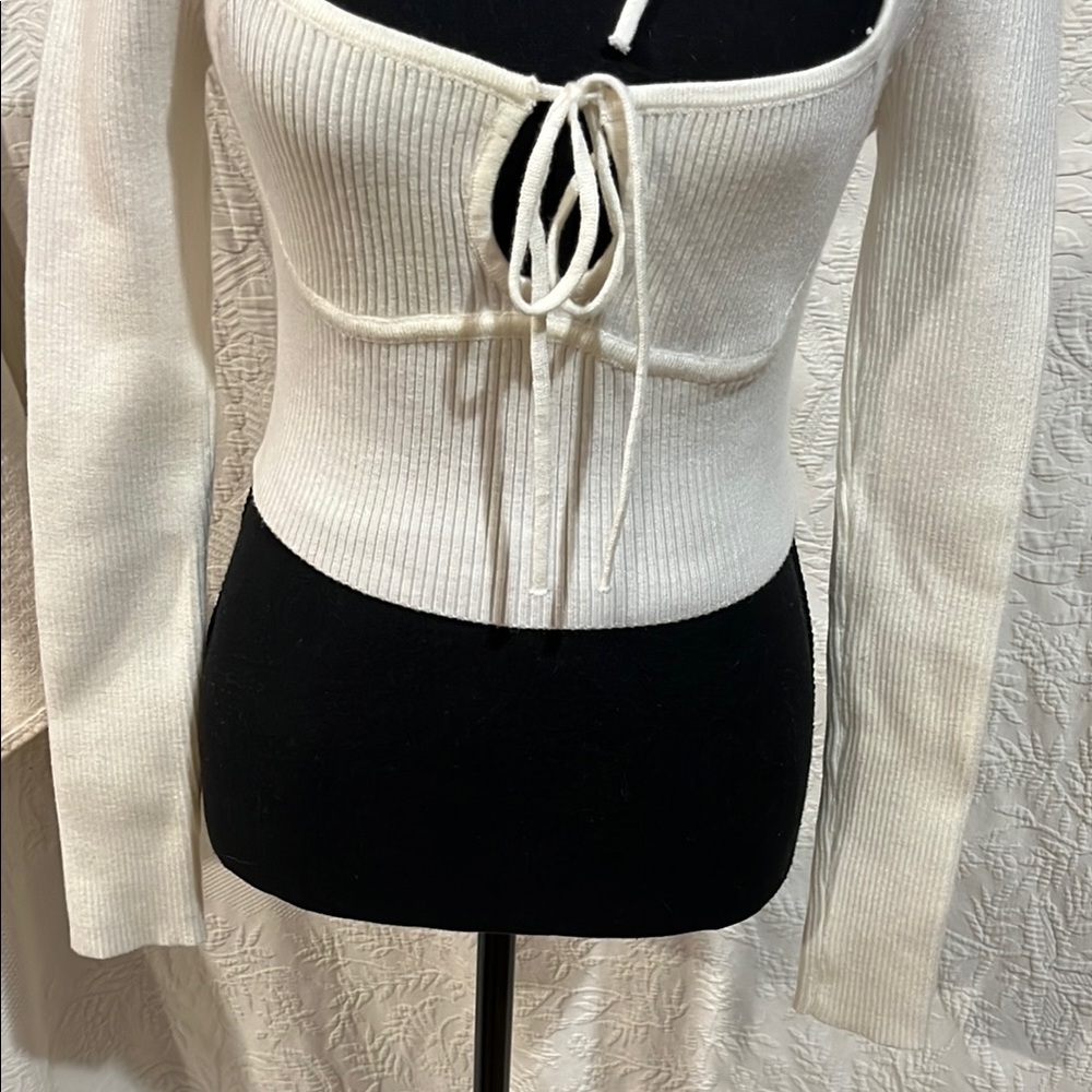 White Cut-Out Ribbed Sweater Top - Picture 4 of 9